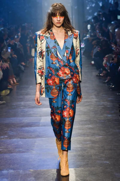 Look 38
